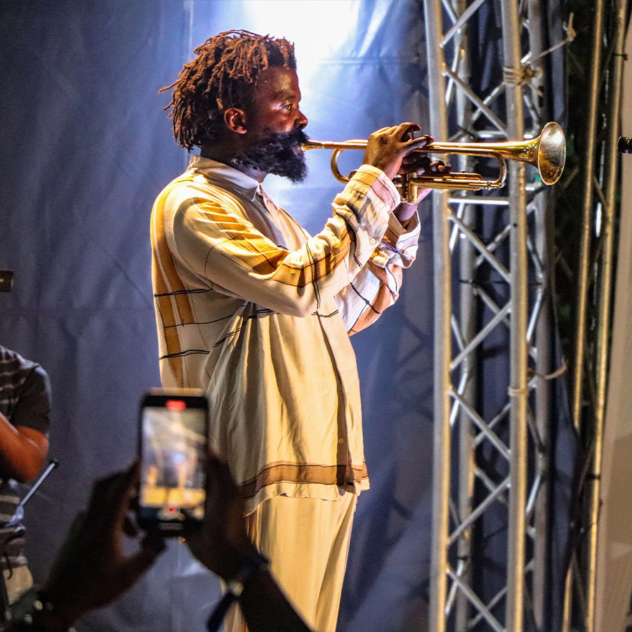 <span class="sg-popup-id-1047">Musical Live Performances</span>